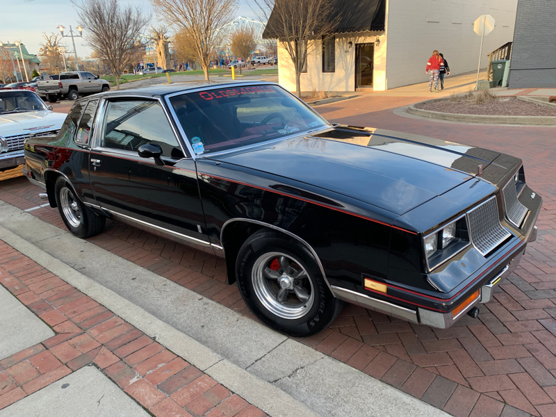 Illustration for article titled A few interesting cars from tonight’s kickoff cruise-in.